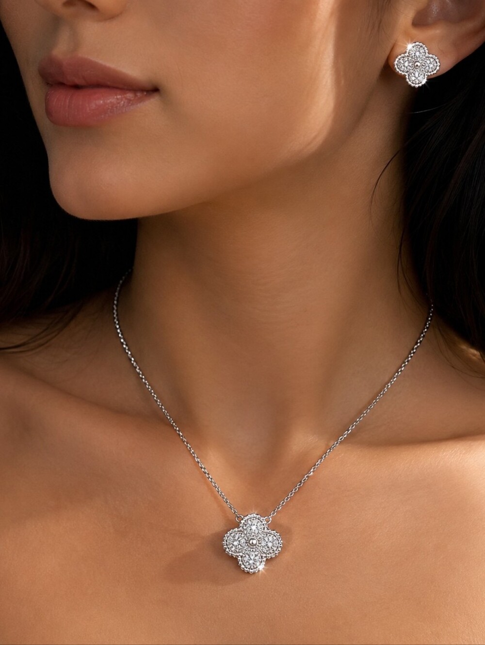 2 PC. Clover Desing Moissanite stone Necklace and Earrings.  Stainless Steel.